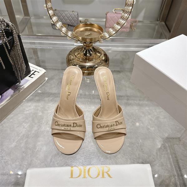 20251128184321243 250